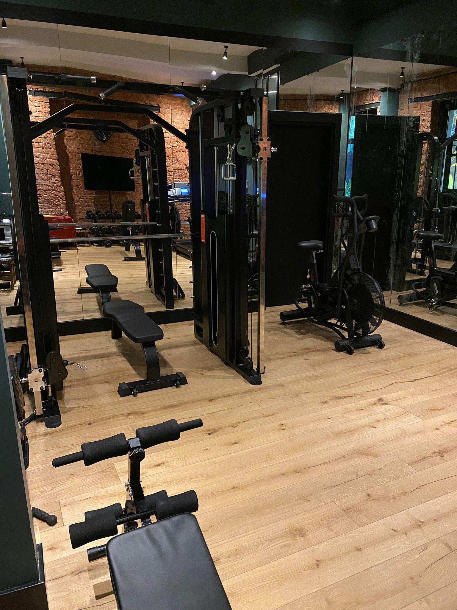 איסטמבול Ruz Hotels מראה חיצוני תמונה The gym at the hotel