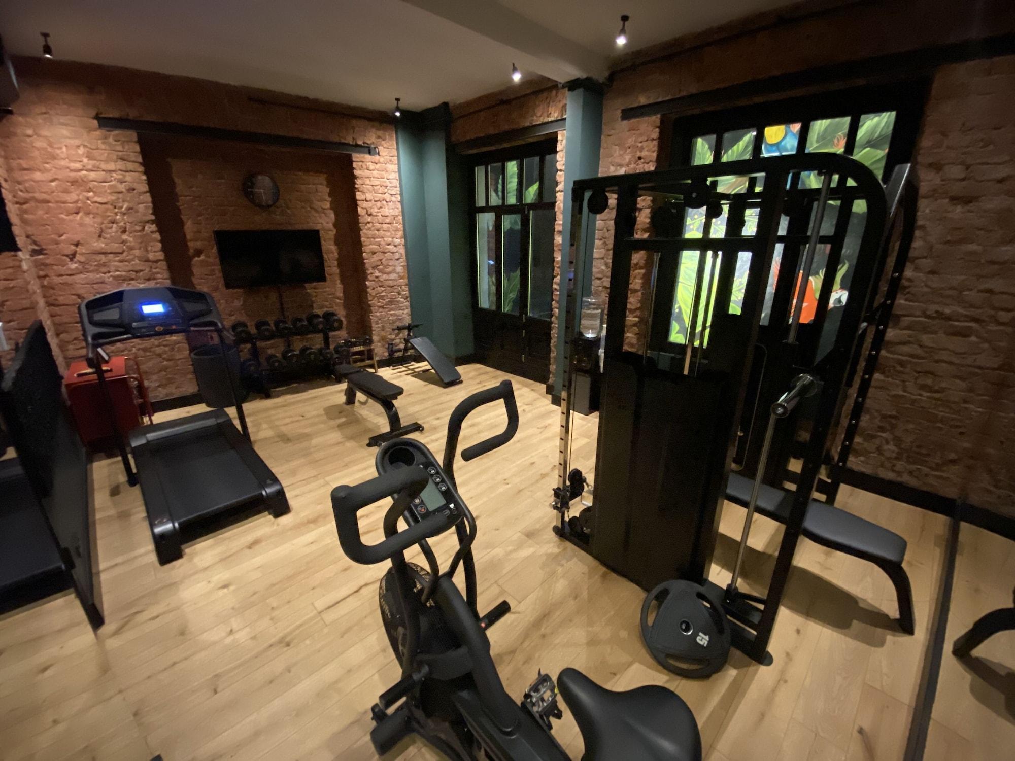 איסטמבול Ruz Hotels מראה חיצוני תמונה The gym at the hotel
