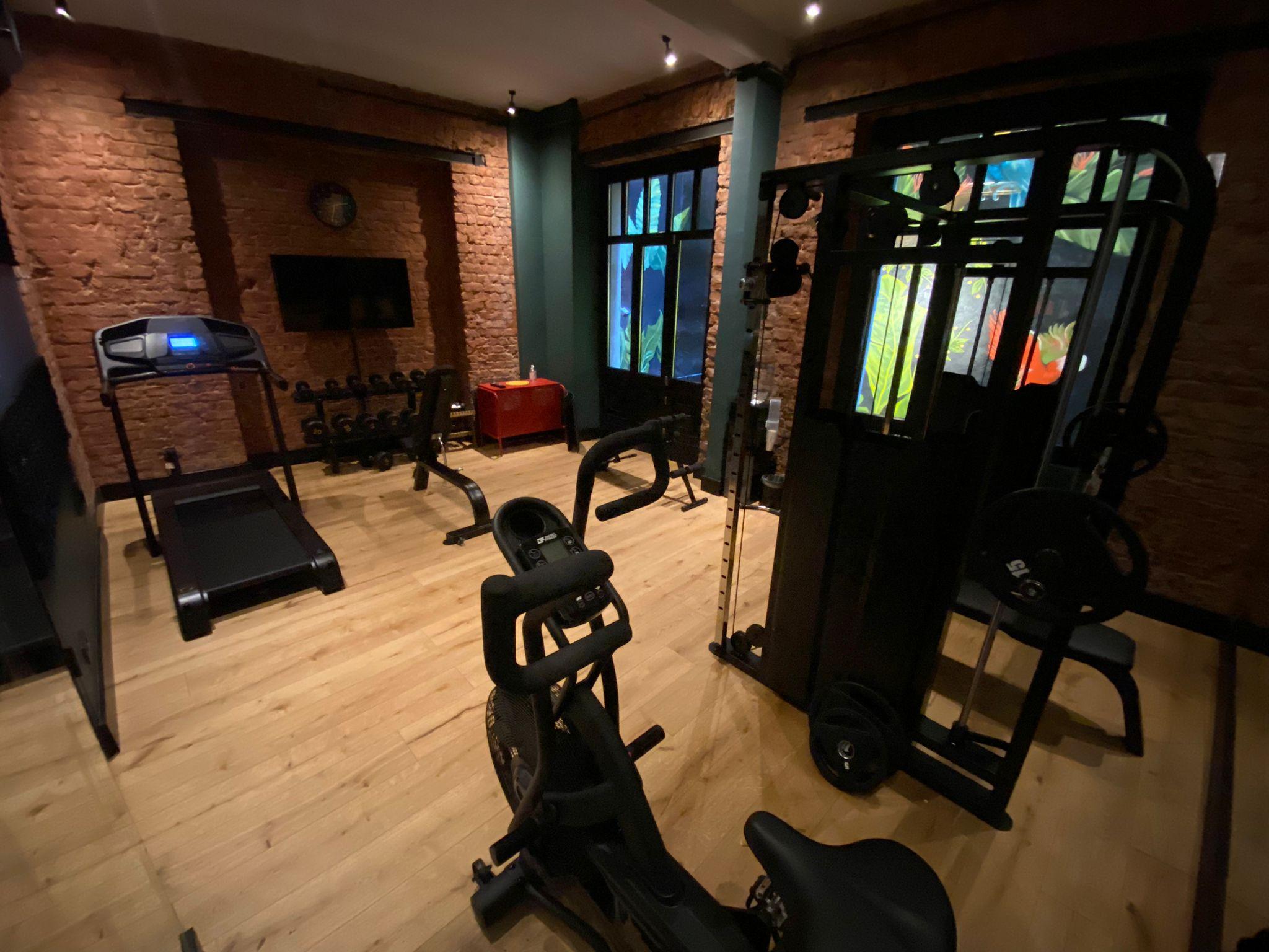 איסטמבול Ruz Hotels מראה חיצוני תמונה A home gym