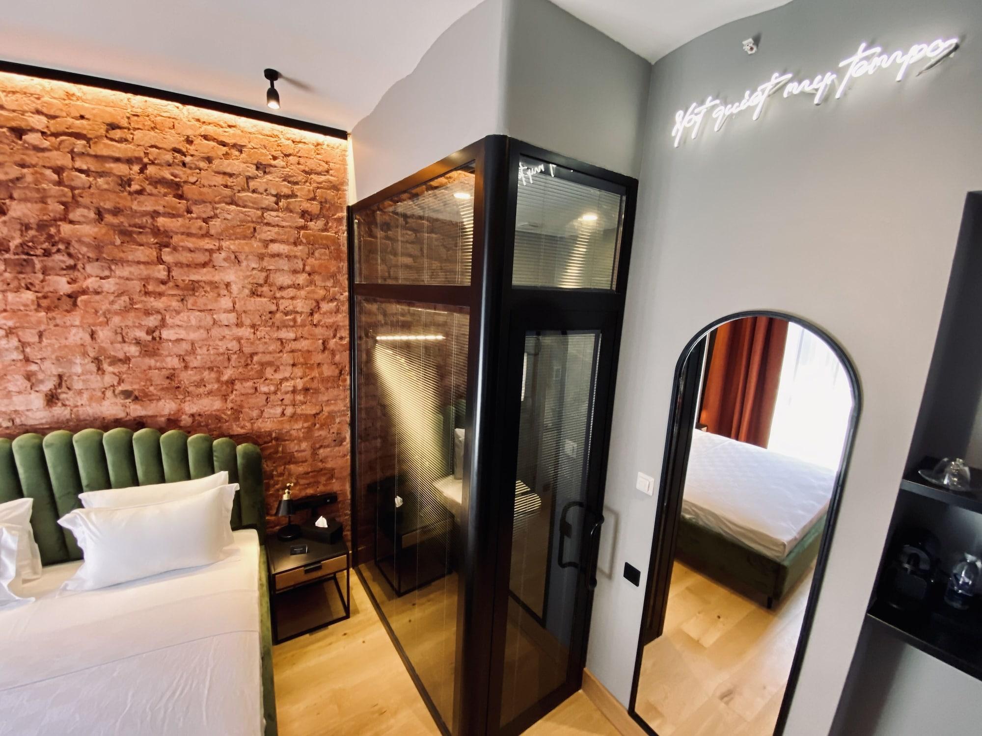 איסטמבול Ruz Hotels מראה חיצוני תמונה A room at the hotel